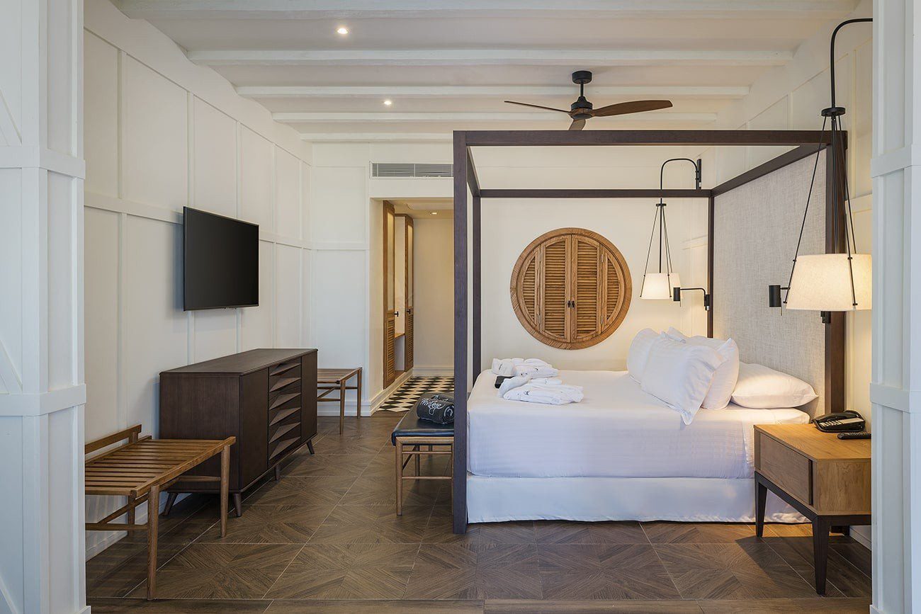 OEF_20Royal_20Master_20Suite_20-_20El_20Beso_20(2) OEF_20Royal_20Master_20Suite_20-_20El_20Beso_20(2)