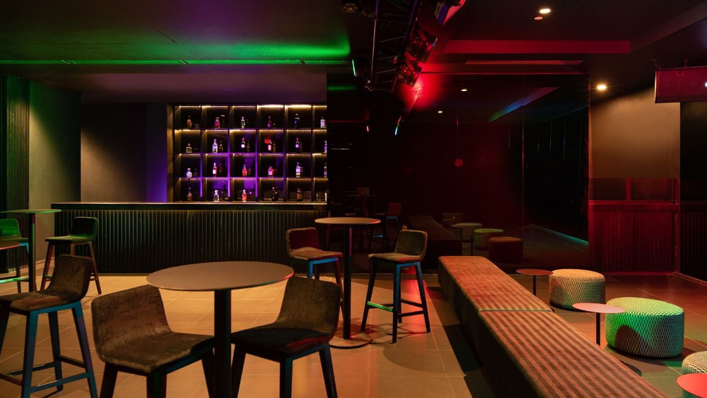 aqp-discobar-1900x800_wide aqp-discobar-1900x800_wide