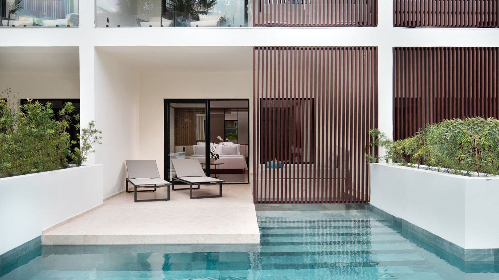 aqua-swim-up-pool-and-garden_wide aqua-swim-up-pool-and-garden_wide