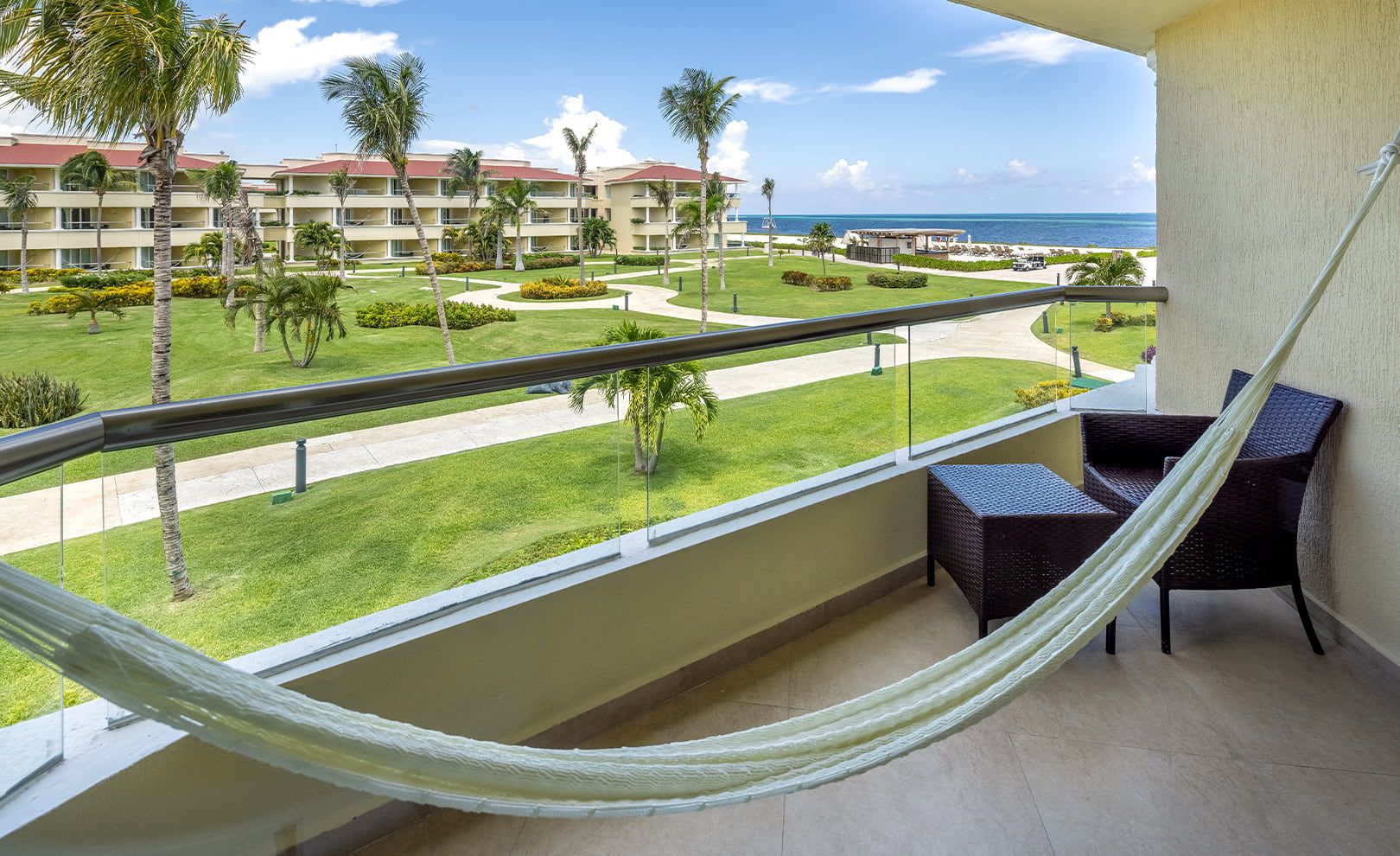 mps_Room_Superior_Honeymoon_Suite_02_galeria_gallerygrid_1620x990px_4addf086c8