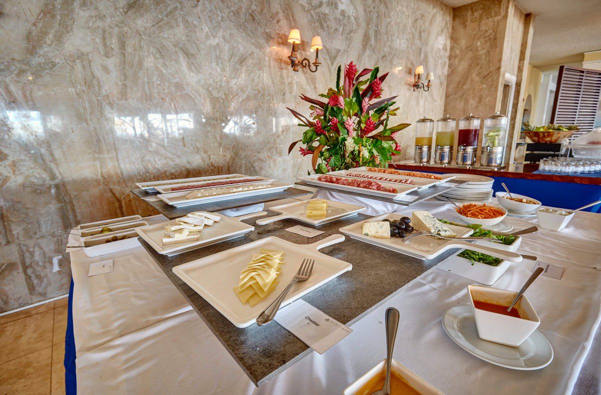 mystique_royal_lepicure_terrace_restaurant_lr_0012-62702438b93a1-optimized mystique_royal_lepicure_terrace_restaurant_lr_0012-62702438b93a1-optimized