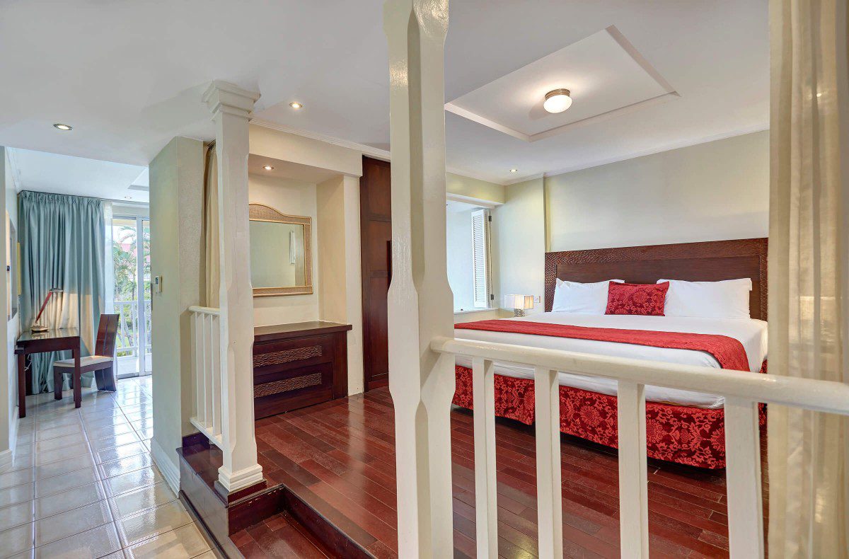 mystique_royal_seaview_deluxe_suites_lr_0001-627031aad064f-optimized mystique_royal_seaview_deluxe_suites_lr_0001-627031aad064f-optimized