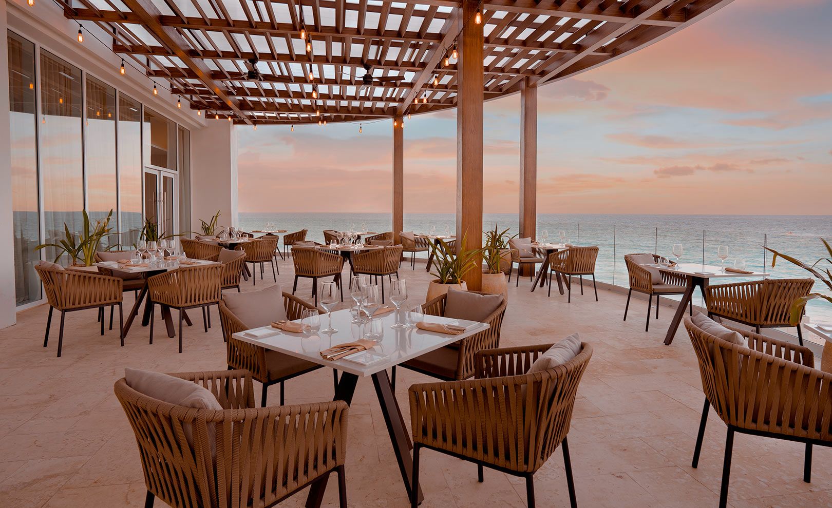 sp_gallery_dining_gallgrid_1620x990_0b53084496 sp_gallery_dining_gallgrid_1620x990_0b53084496