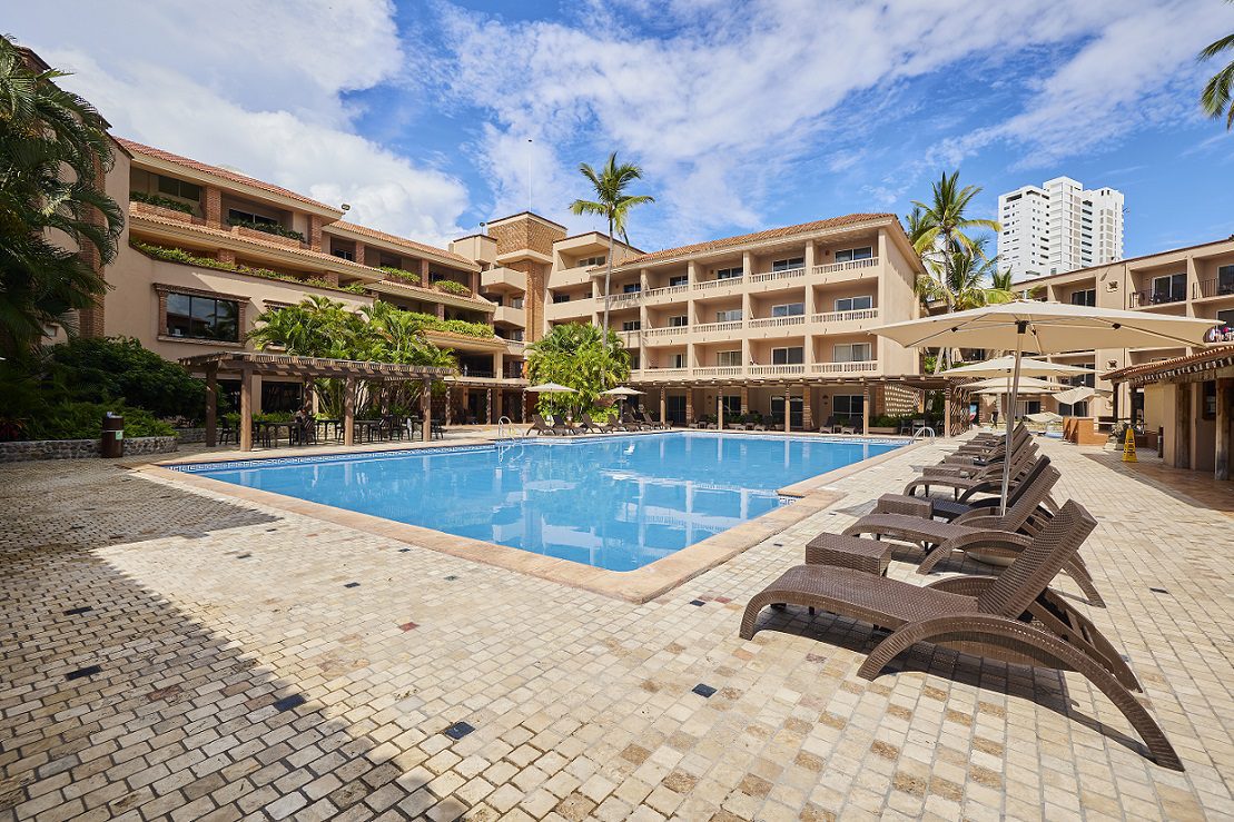 Alberca-principal-climatizada Alberca-principal-climatizada