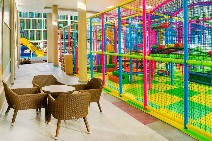 indoor-playground-riu-emerald-bay_tcm55-226106 indoor-playground-riu-emerald-bay_tcm55-226106