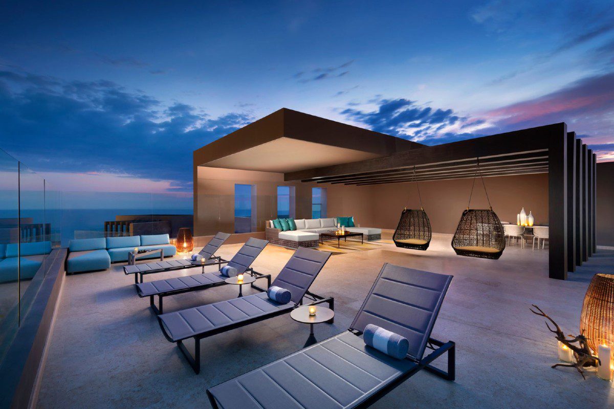 HRHLC_ROCK_SUITE_ROOFTOP_TERRACE