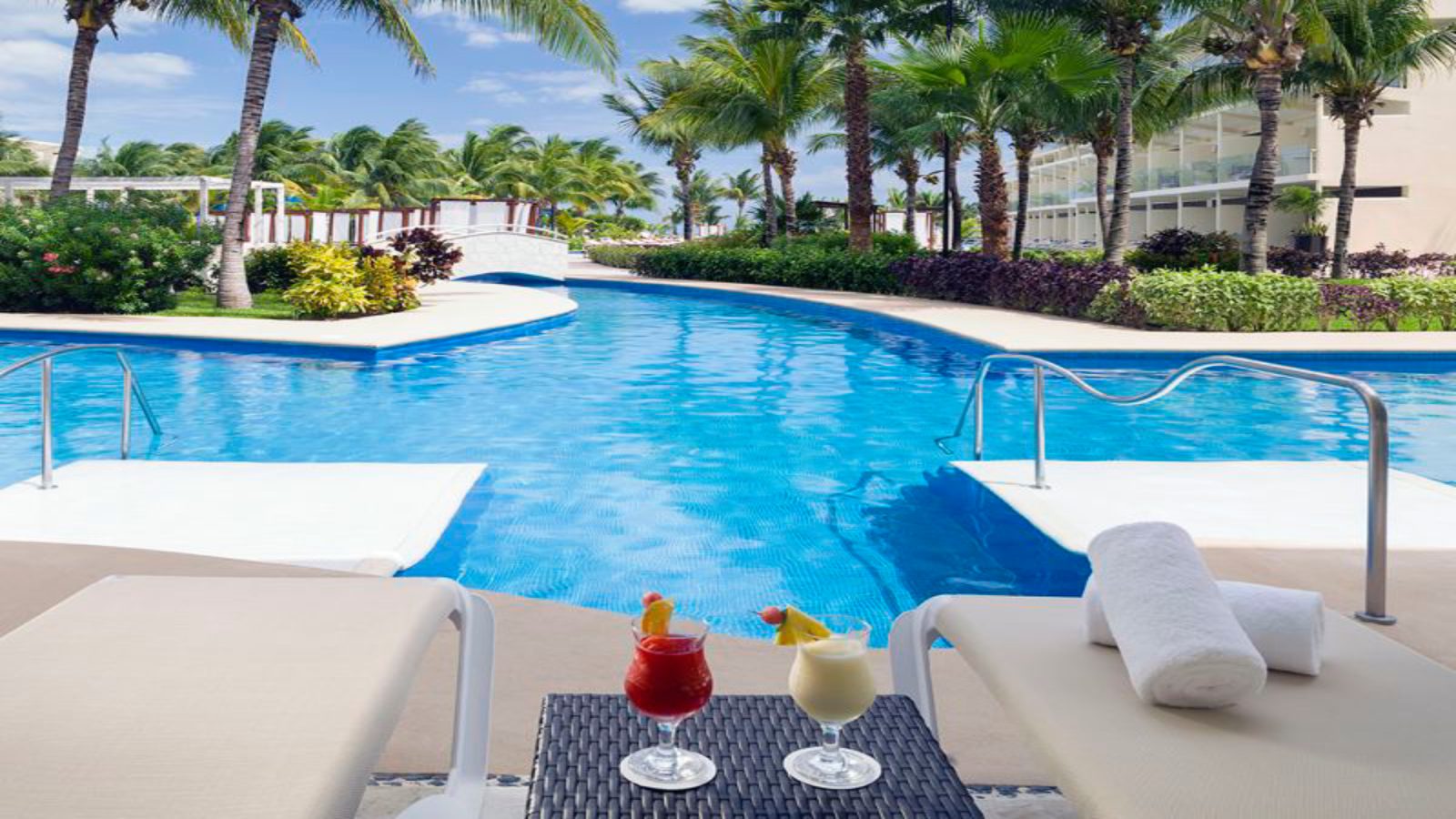 8df0fe1a25fc5cedea8062591718c0ec