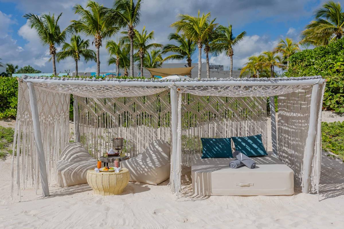 CUNAM-P0657-Beach-Cabana CUNAM-P0657-Beach-Cabana