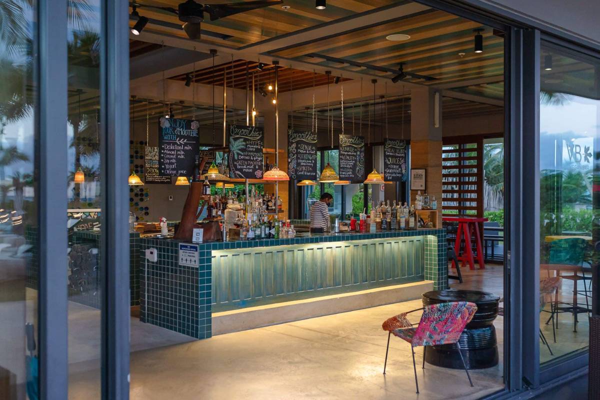 CUNAM-P0674-Vegan-Bar-Entrance CUNAM-P0674-Vegan-Bar-Entrance