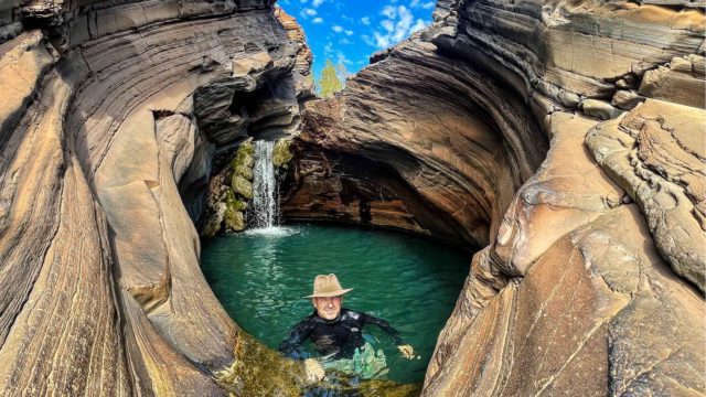 https://dev.travelonica.com/wp-content/uploads/2023/08/Enjoy-the-stunning-scenery-of-Karijini-National-Park.-640x360.jpg