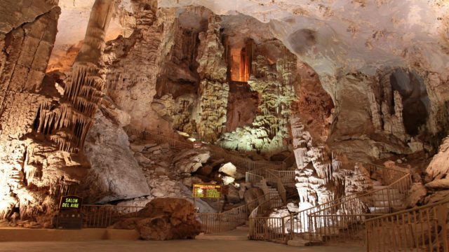 https://dev.travelonica.com/wp-content/uploads/2023/08/Grutas-de-Garcia-640x360.jpg