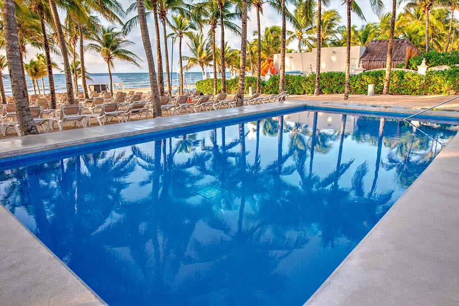 pool-riu-lupita-8_tcm55-267999