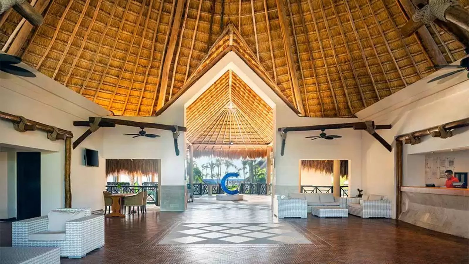 lobby-rivera lobby-rivera