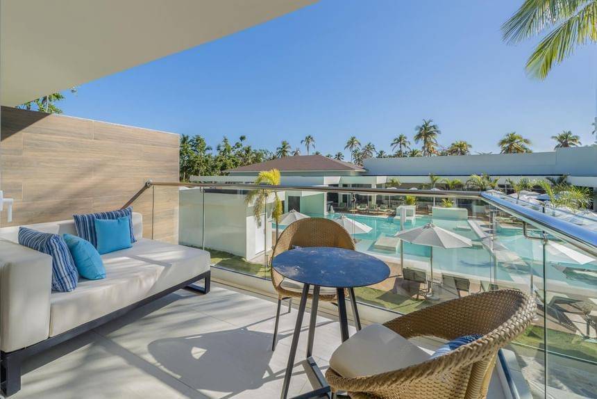 sunrise-jr-suite-with-jacuzzi-pool-view-3 sunrise-jr-suite-with-jacuzzi-pool-view-3