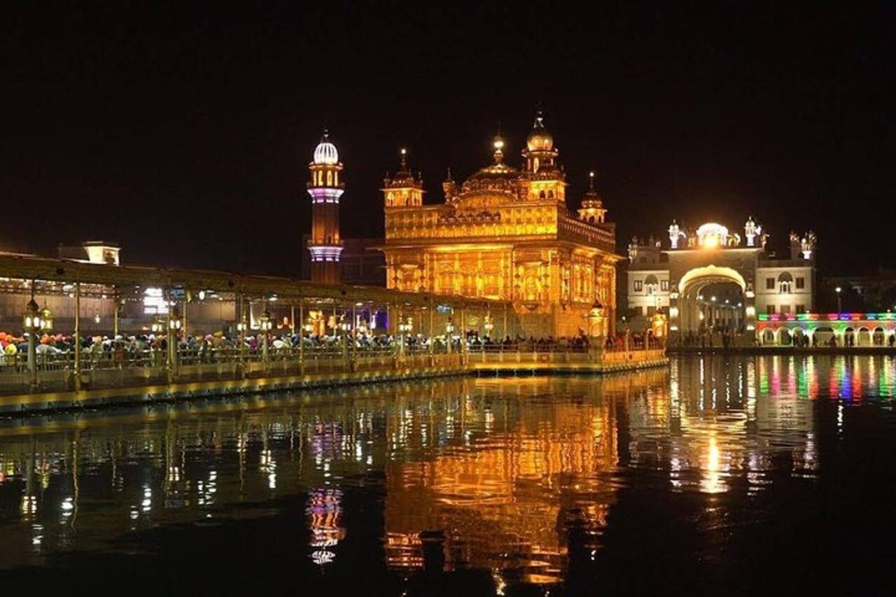 https://dev.travelonica.com/wp-content/uploads/2024/09/0ba26dab-b882-43c6-abd1-cab9ed51a2ce_golden-triangle-tour-with-golden-temple-amritsar-8-days-xlarge-1-1280x853.jpg