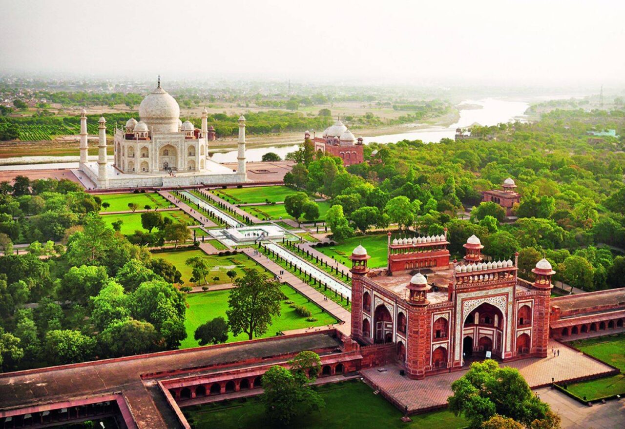 https://dev.travelonica.com/wp-content/uploads/2024/09/Ministry-of-Tourism-Govt-of-India-595161_Taj-Mahal-Uttar-Pradesh-Aerial_821631bb23140209ea99c8f810f75634-1280x880.jpg